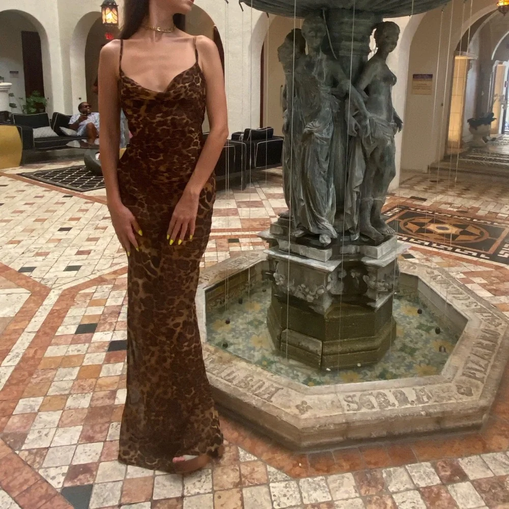 Rat and boa style leopard dress - Picture 4 of 13